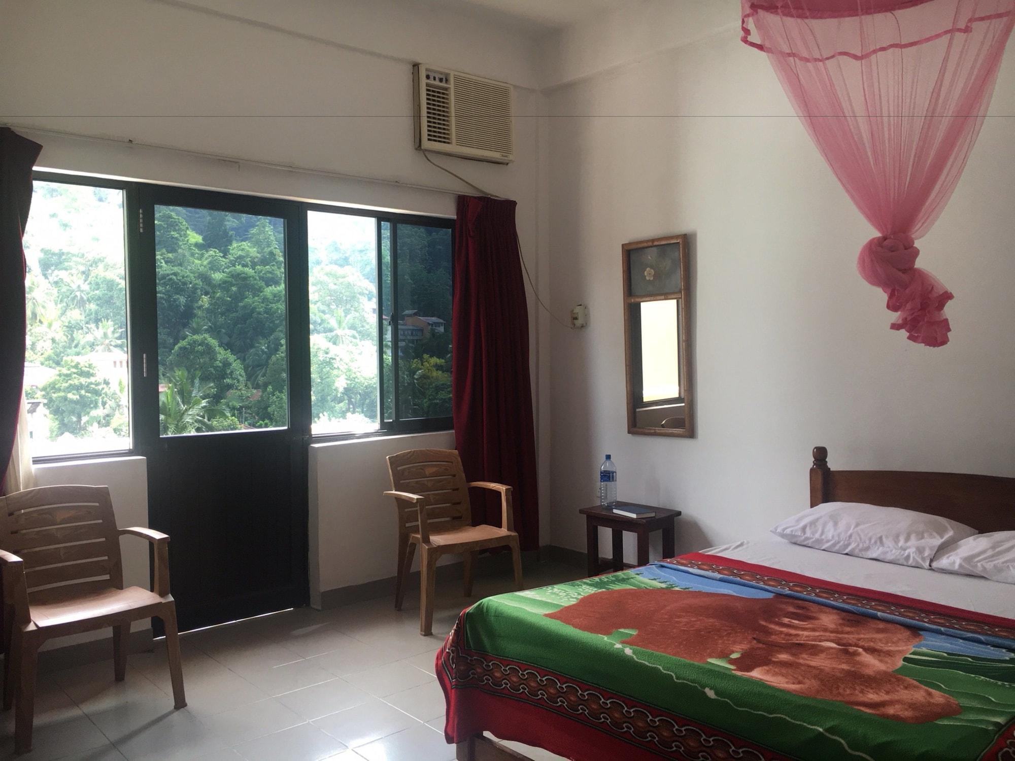 Majestic Tourist Hotel Kandy Eksteriør bilde