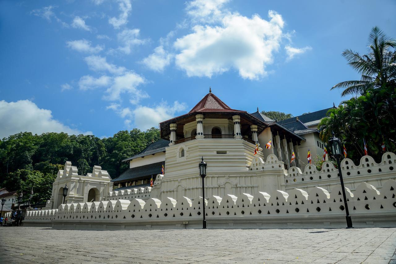 Majestic Tourist Hotel Kandy Eksteriør bilde