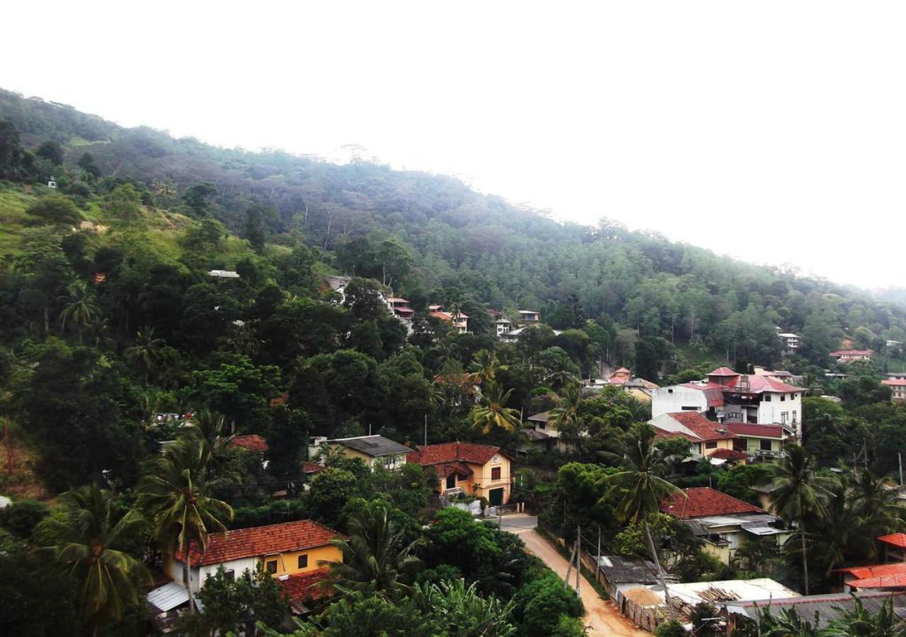 Majestic Tourist Hotel Kandy Eksteriør bilde